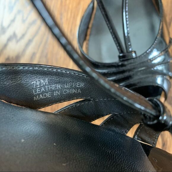 Saks Fifth Ave black leather cork stilettos - Picture 3 of 7